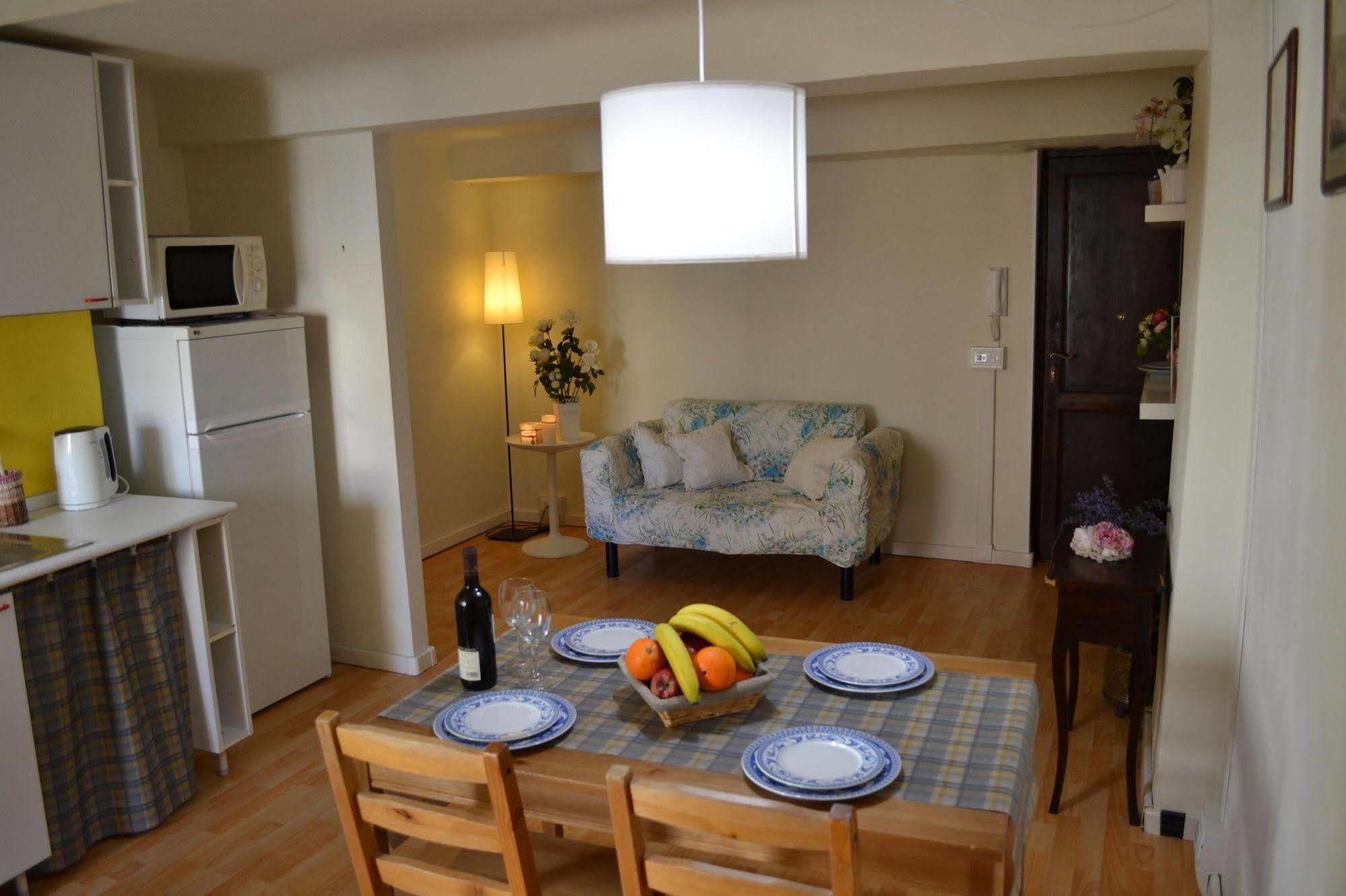 Guest house La Colonna 2*